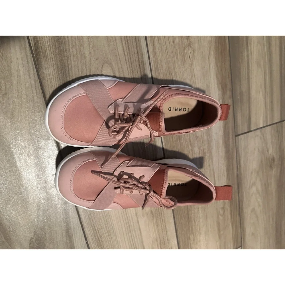 Torrid In The Pink Tennis Shoes Size 8.5 Wide Width